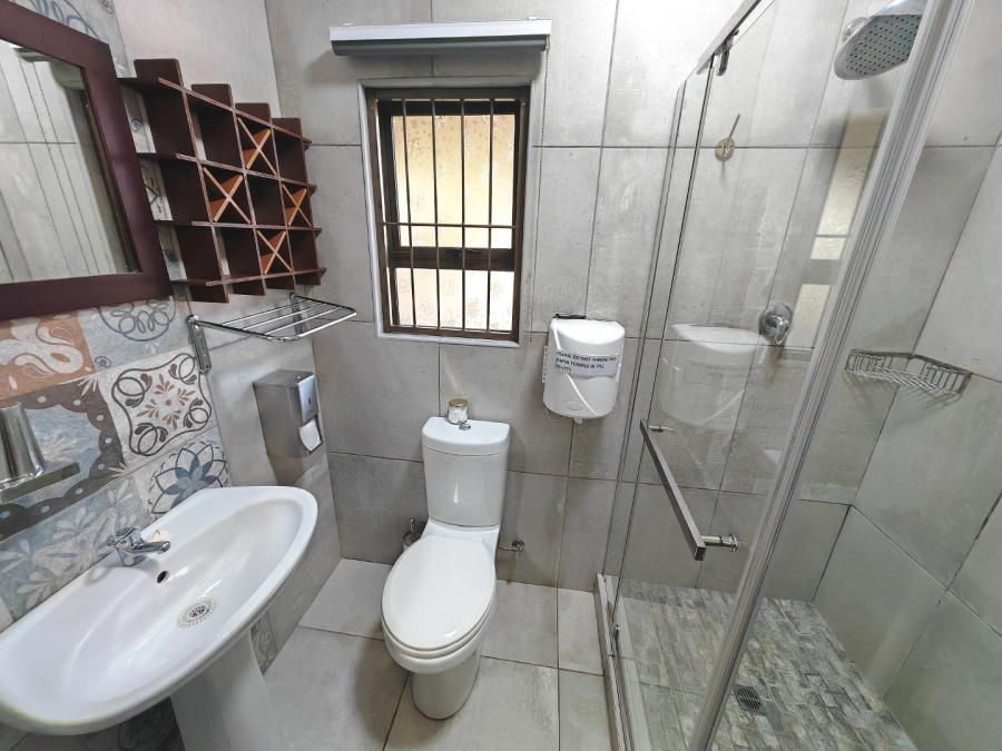 6 Bedroom Property for Sale in Dan Pienaar Free State